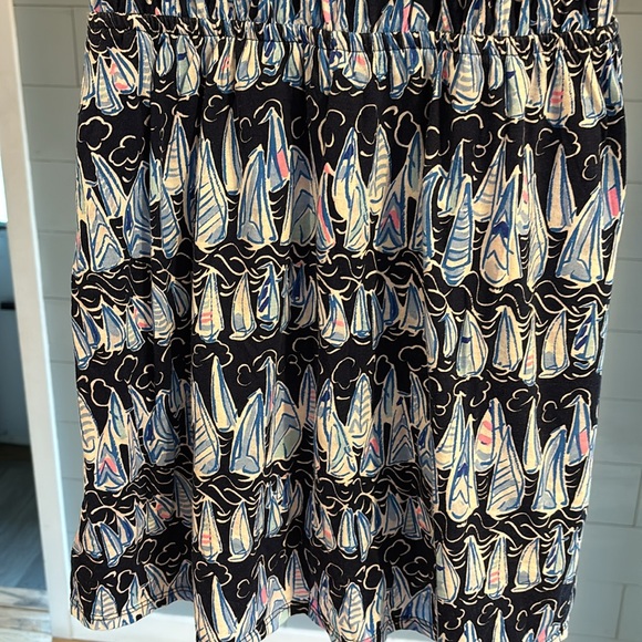 Lilly Pulitzer Loro Romper low tide navy Sales and stripes - Picture 2 of 6